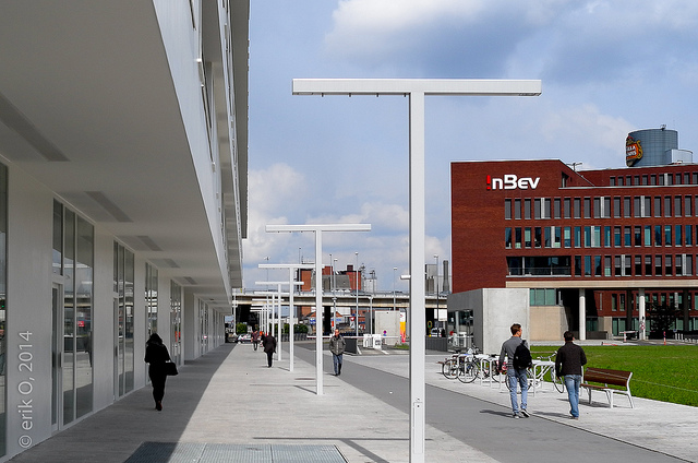 13436141504_d30ec86e2a_z