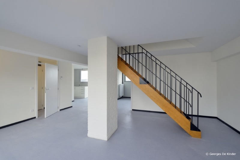 n_147_923_iederzijnhuis2